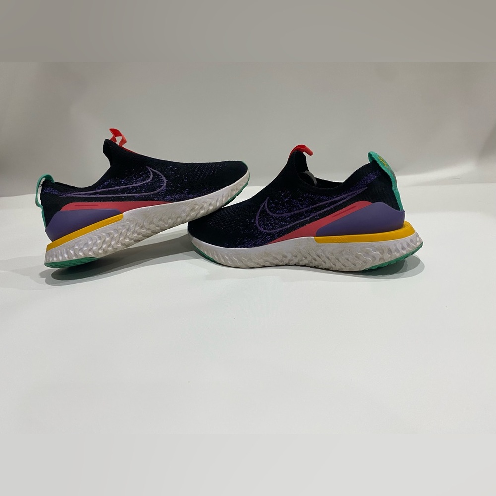 Nike Epic Phantom React Flyknit running shoe in 'Black Multi'. Womens size 8.5